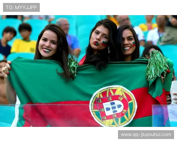 足球美女家属惊艳亮相绿茵场引全场焦点掀起热议风潮